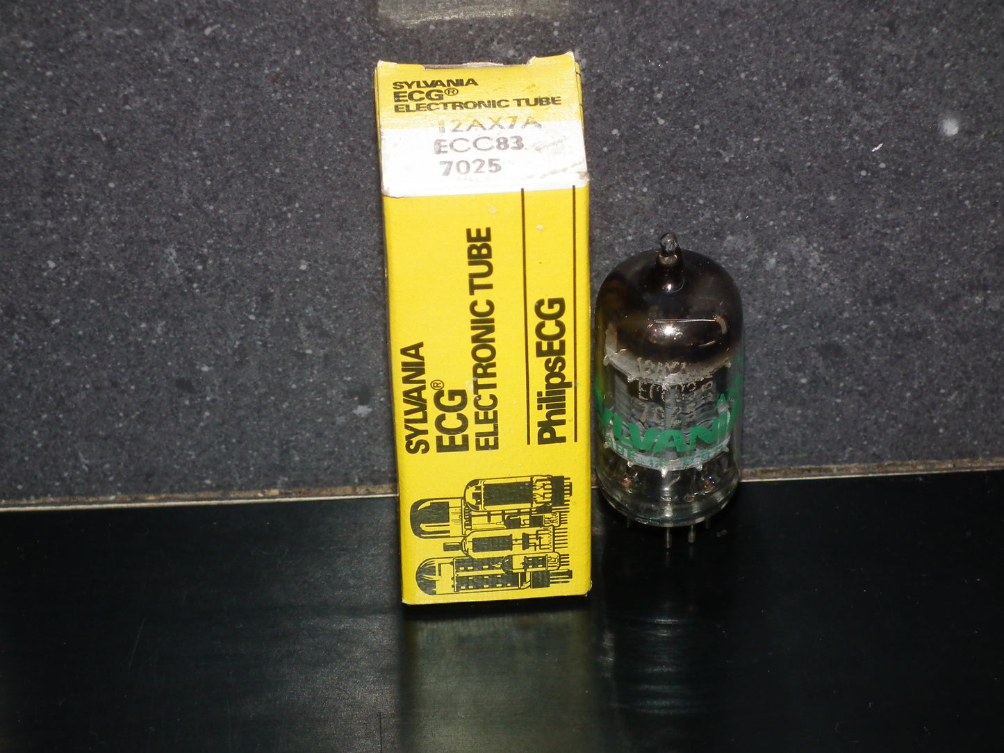 12AX7A Sylvania ECC83 7025 NOS NIB Long Anodes Single