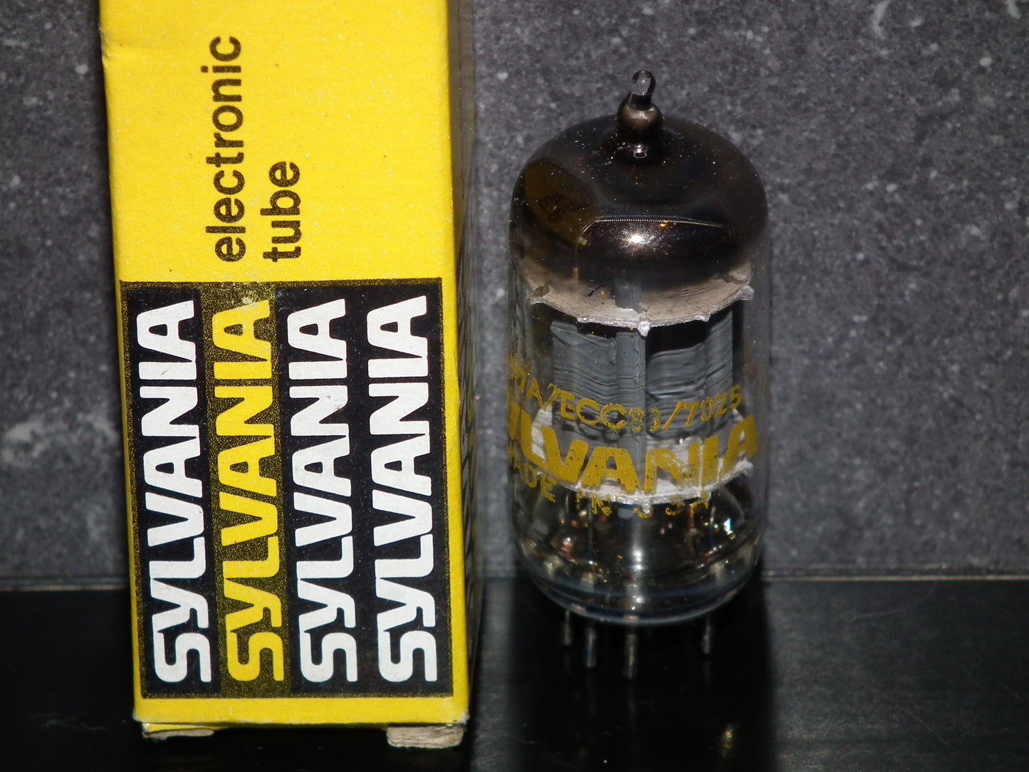 12AX7A Sylvania ECC83 7025 NOS NIB Long Anodes