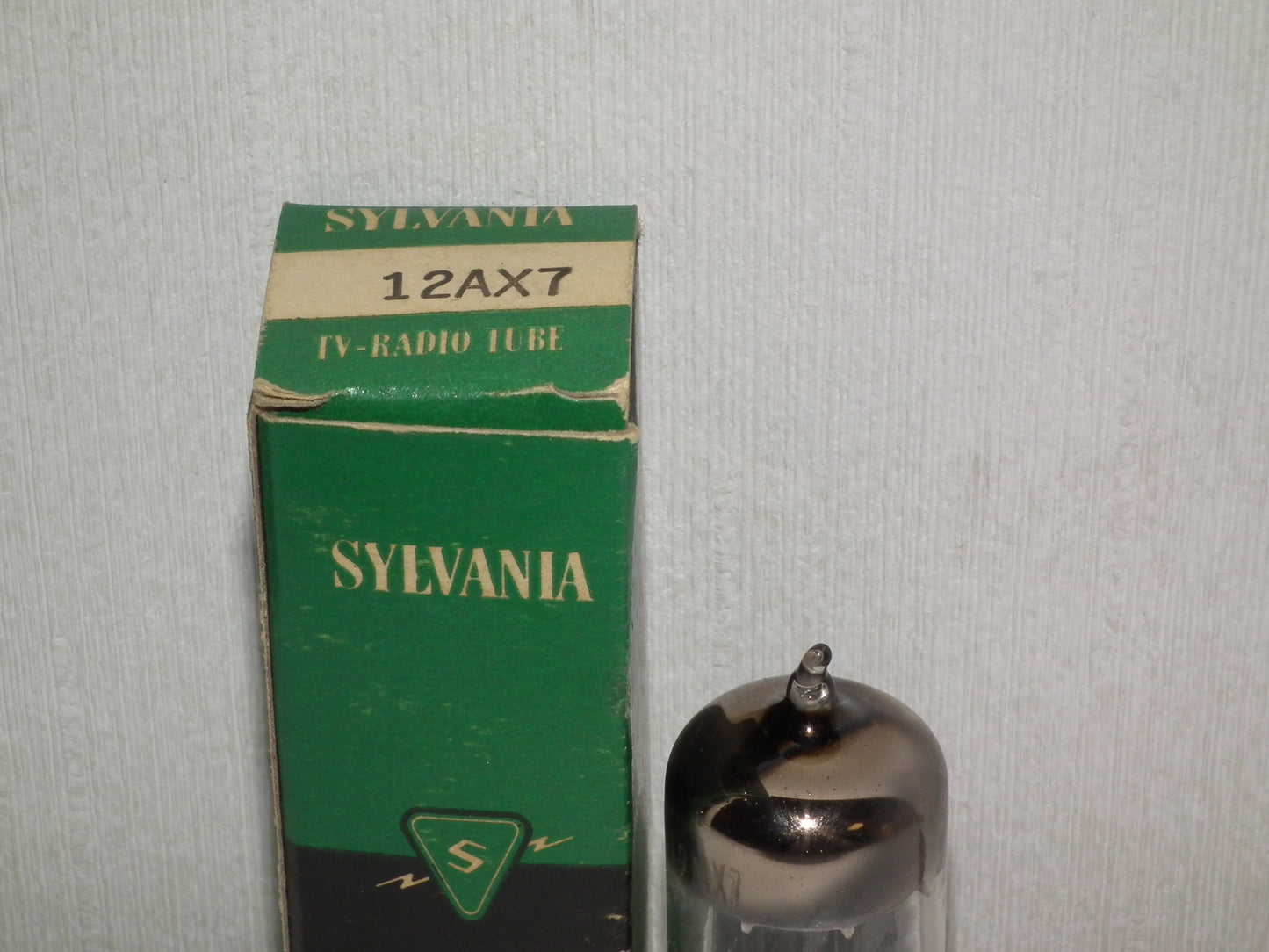 12AX7 Sylvania ECC83 NOS NIB Square Getter Long Black Anodes