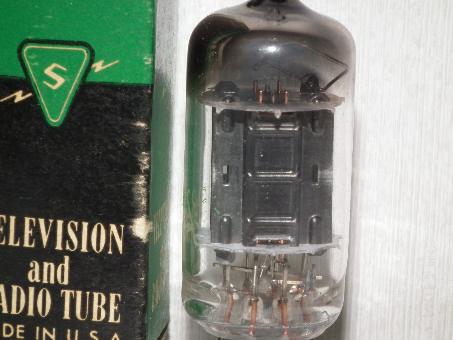 12AX7 Sylvania ECC83 NOS NIB Square Getter Long Black Anodes