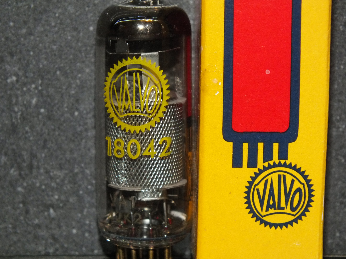 18042 Valvo NOS NIB LOW Noise Audio Pentode