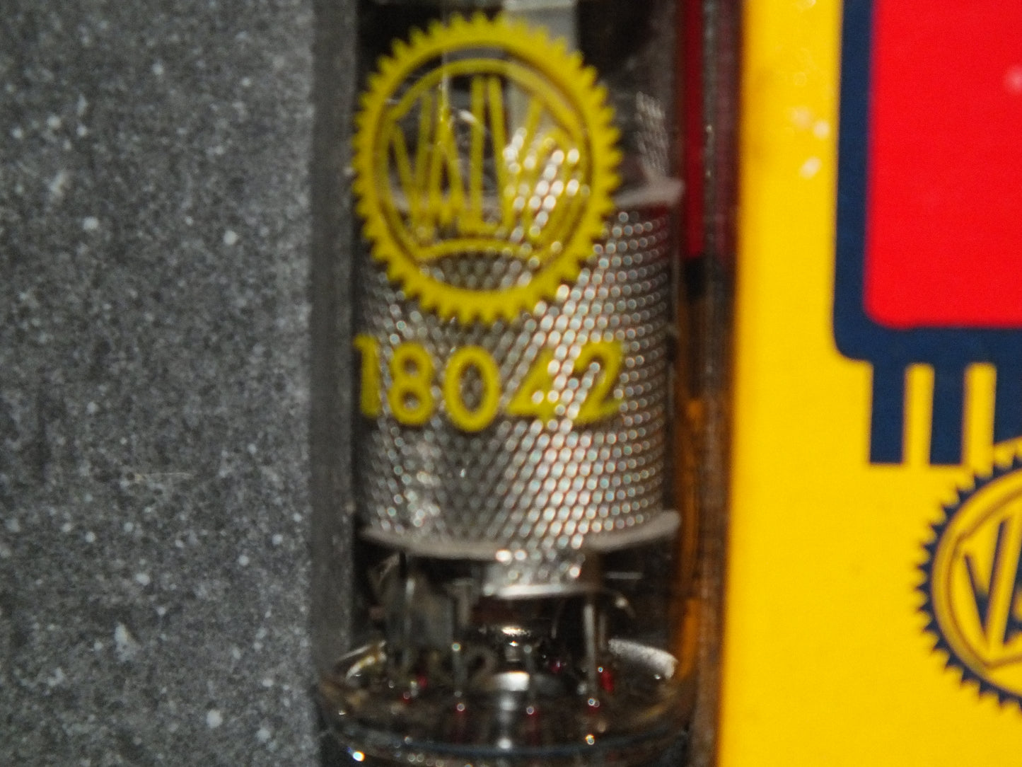 18042 Valvo NOS NIB LOW Noise Audio Pentode
