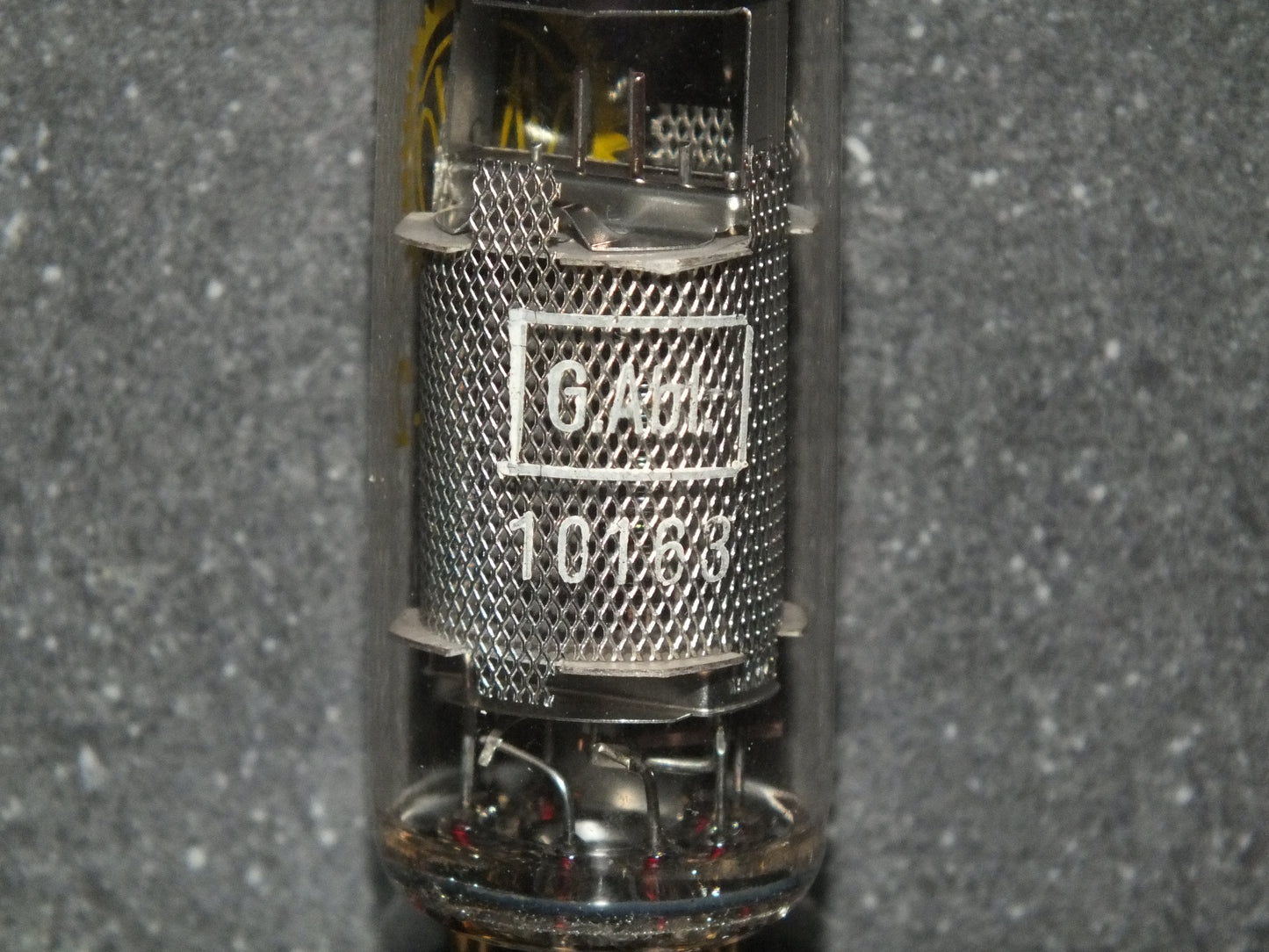 18042 Valvo NOS NIB LOW Noise Audio Pentode