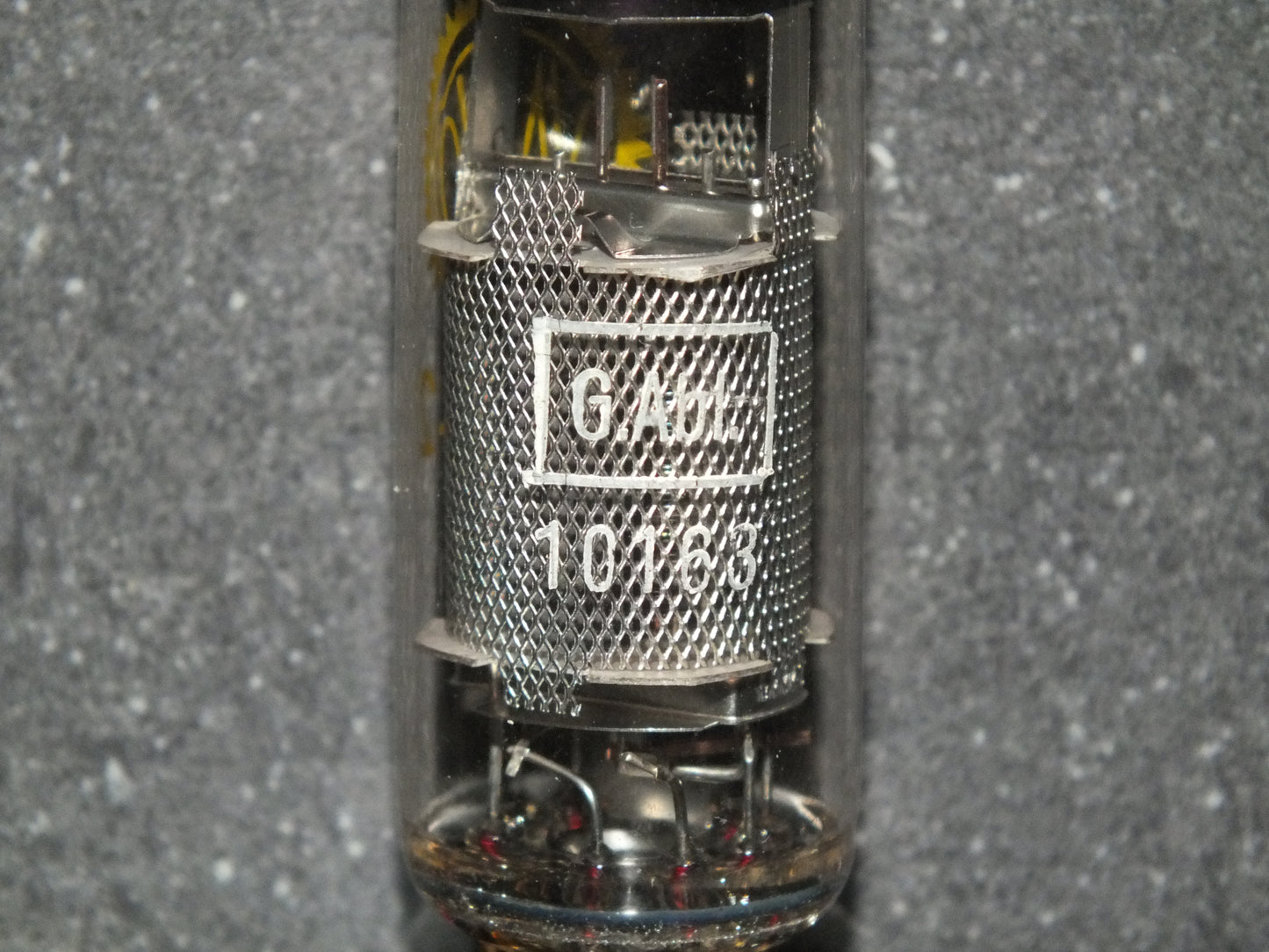 18042 Valvo NOS NIB LOW Noise Audio Pentode