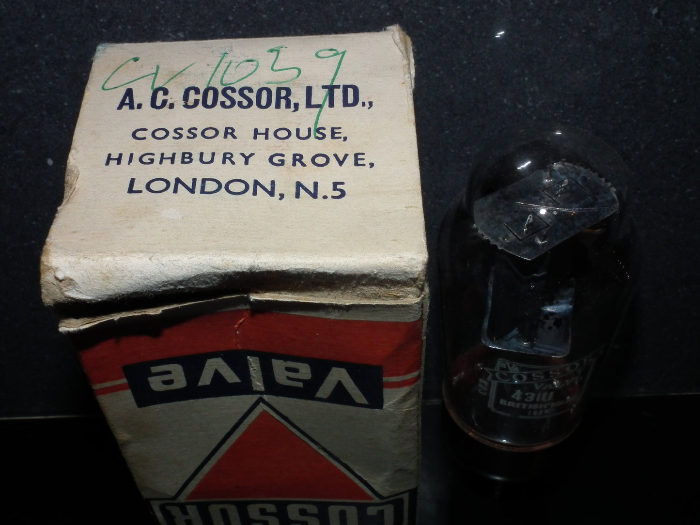 43IU Cossor 43-IU rectifier RARE Brown One Rib Base NOS NIB