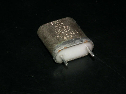 CRYSTAL - QUARTZ - 3700 KHz - 7300 KHz CR-18/U case 3.7MHz - 7.3 MHz Ham Radio