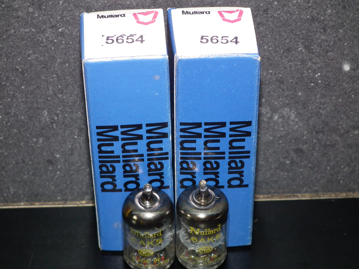 Matched Pair EF95 5654 6AK5W Mullard MITCHAM Square Getter 1953