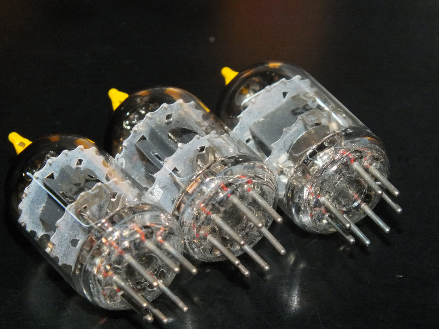 5654 Mullard Whyteleafe 1957 EF95 RARE YELLOW TIP Square Getter
