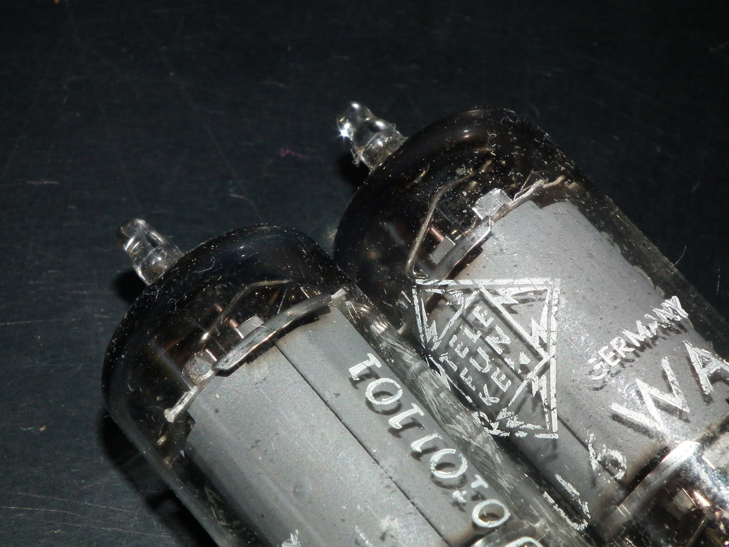 6AU6WA Telefunken <> EF94 RARE Square Getter Sony C800G