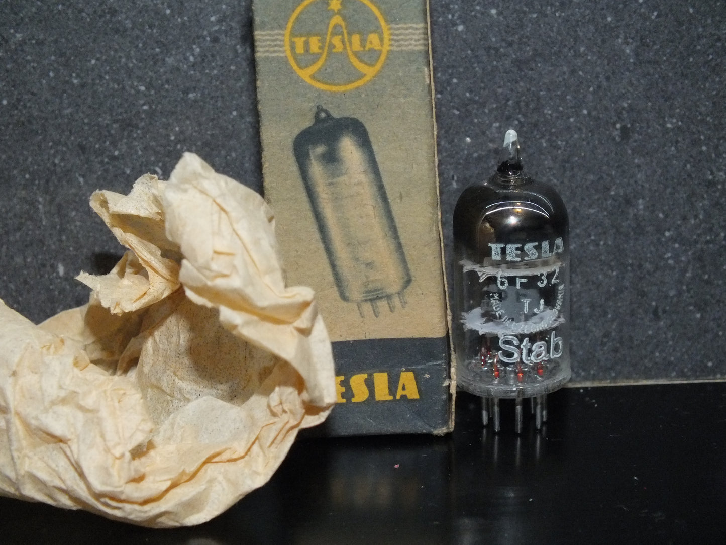 6F32 Tesla 5654 EF95 6AK5 CV850  RARE Square Getter NOS NIB