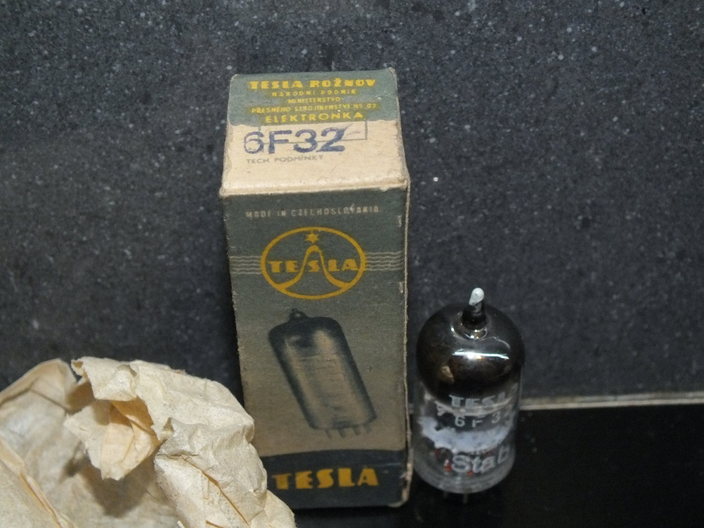 6F32 Tesla 5654 EF95 6AK5 CV850  RARE Square Getter NOS NIB