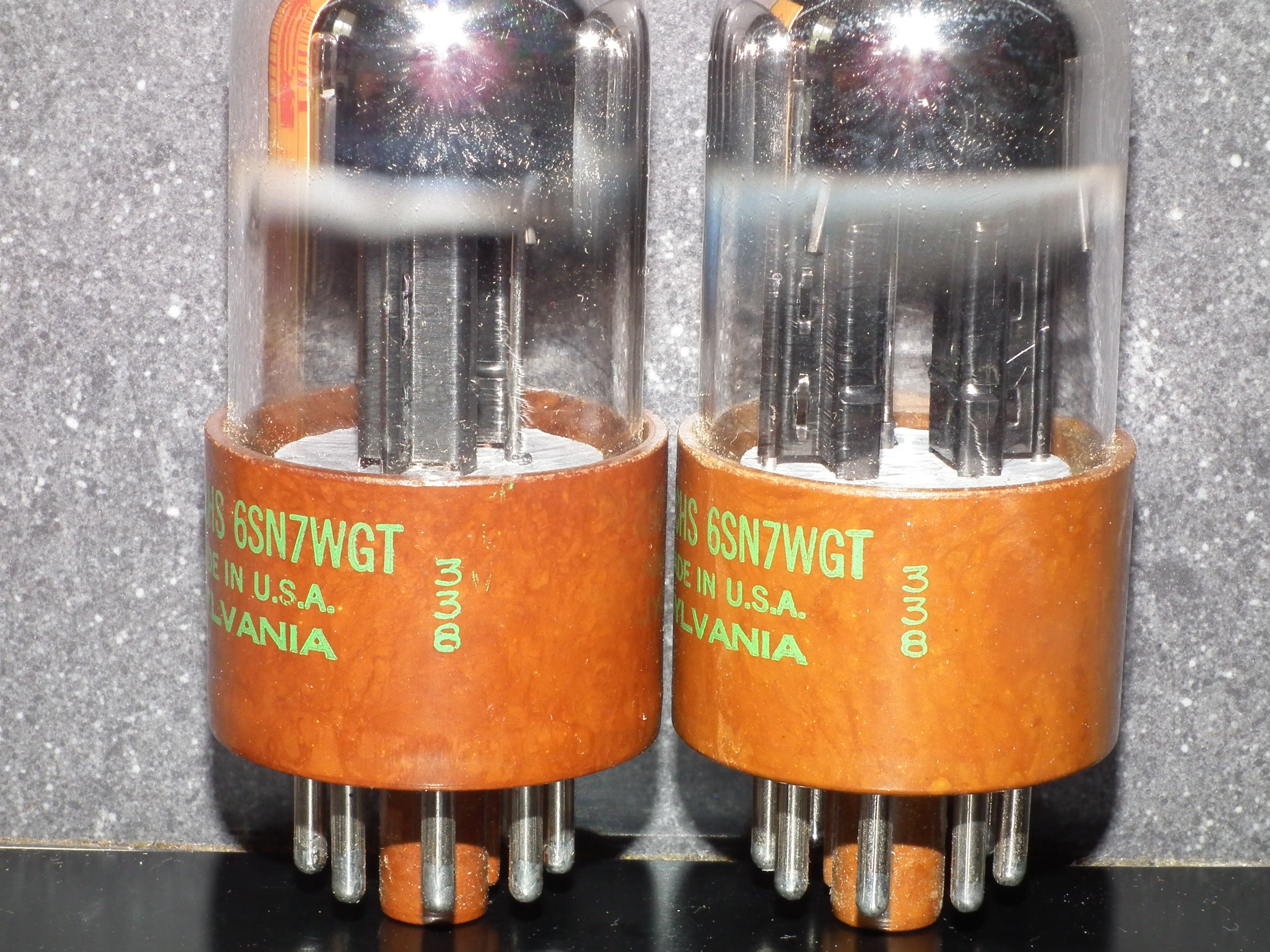 【tubobon】 Sylvania T8 Octron® 700 Fluorescent Lamp - FO17/735/ECO