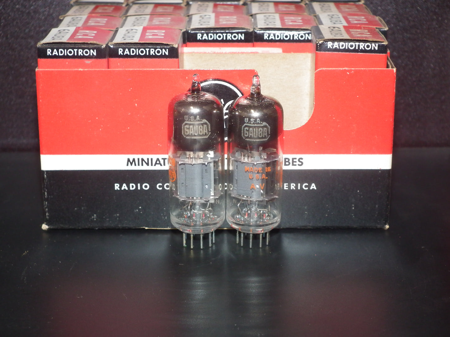 6AU8A RCA NOS in old type original box