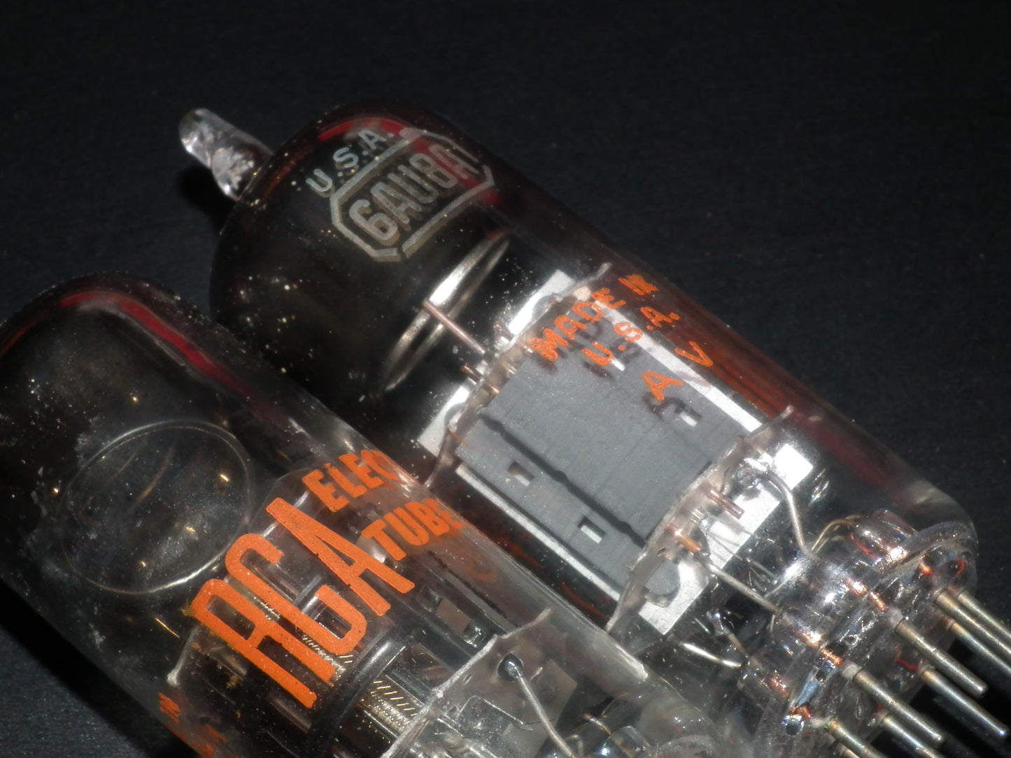 6AU8A RCA NOS in old type original box