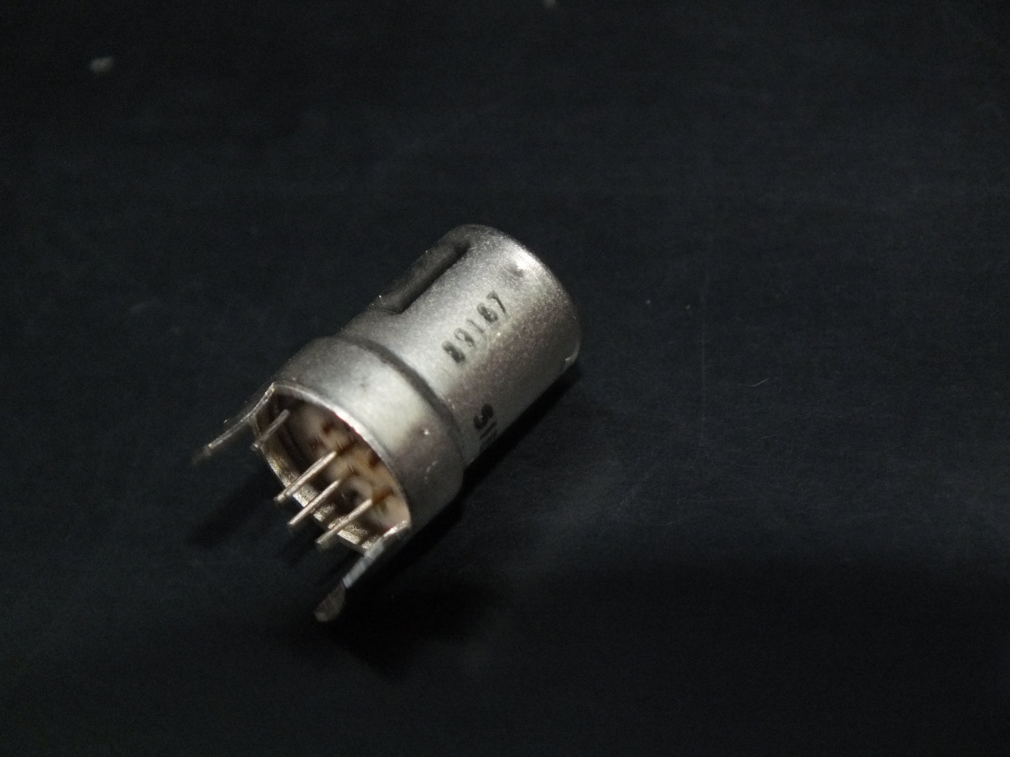 7586 Siemens Nuvistor Hum and microphonics tested AKG C12A Microphone