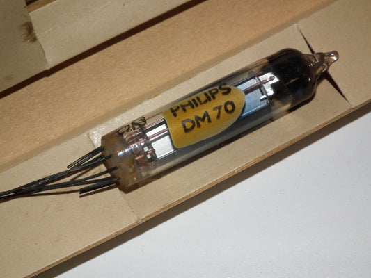 PHILIPS DM70 NOS NIB Tube Tuning Indicator Magic Eye DM 70