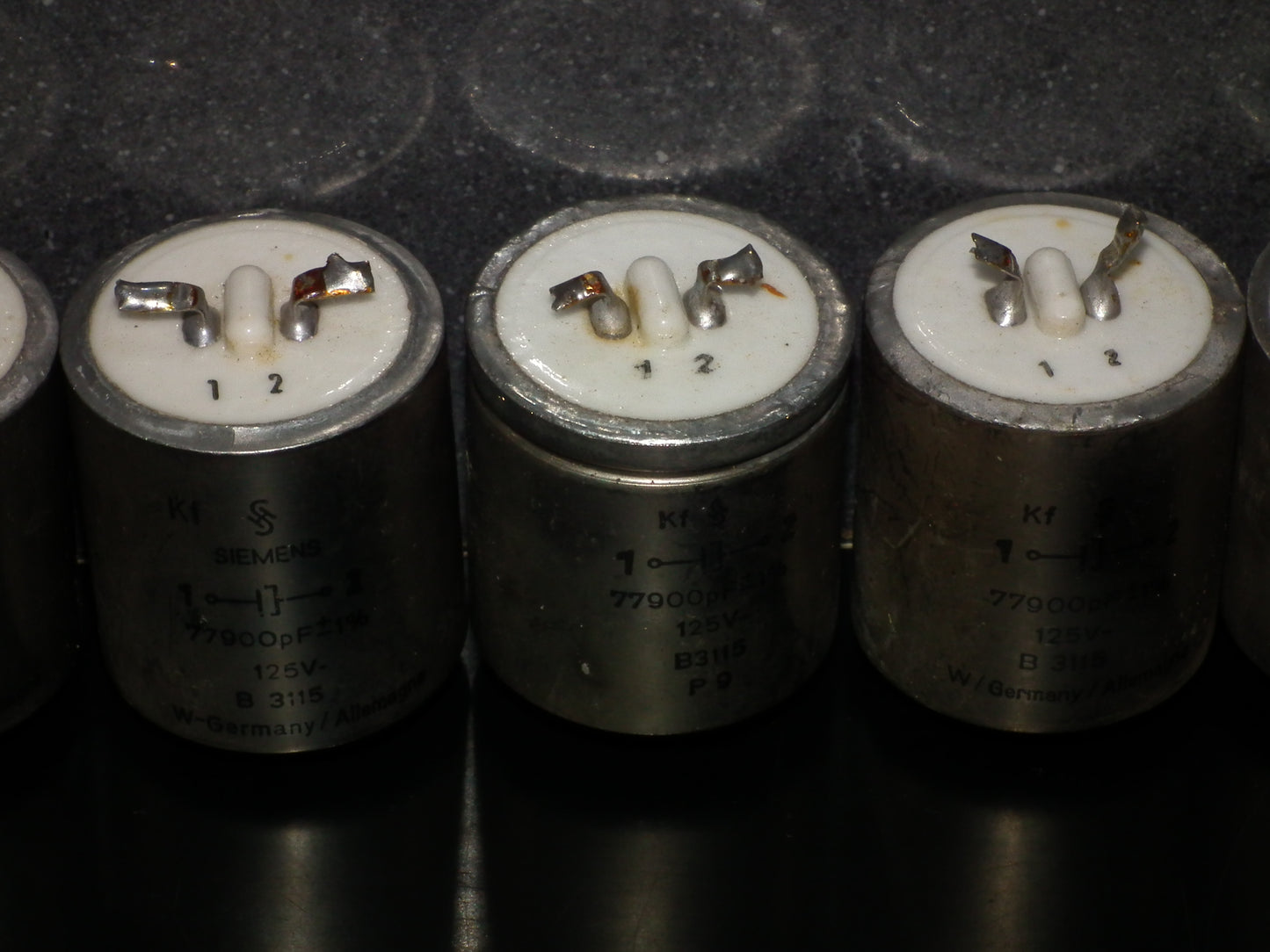 Genuine Siemens Klangfilm Polystyrene KF Capacitors 77900pF 125V +-1%