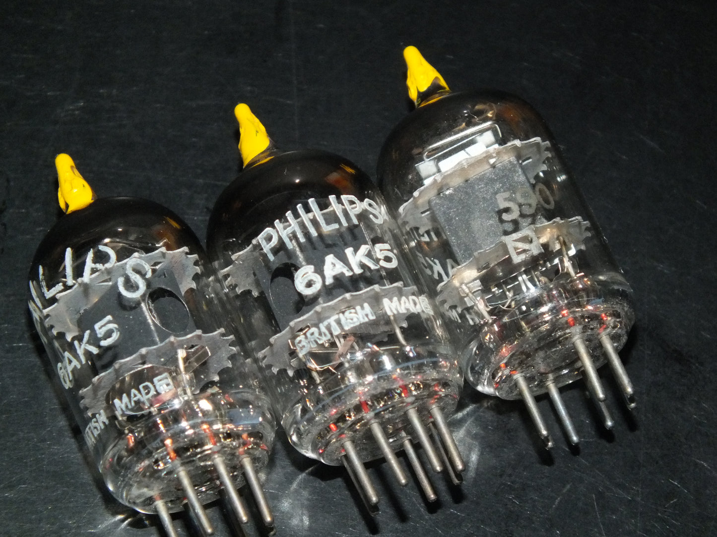 5654 Mullard Whyteleafe 1957 EF95 RARE YELLOW TIP Square Getter