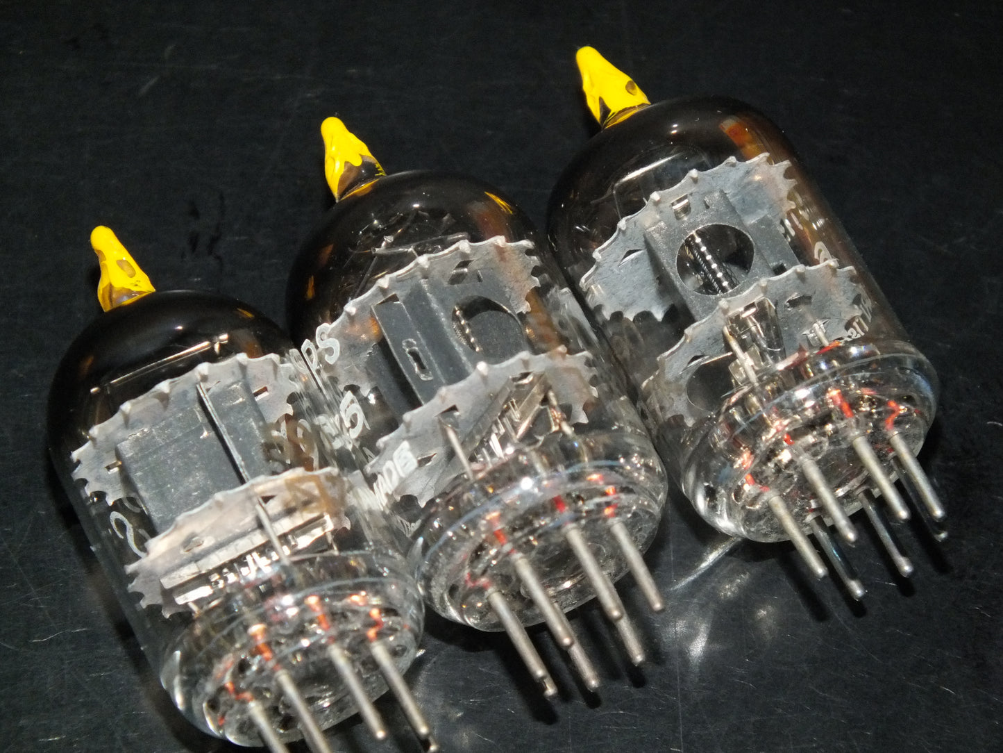 5654 Mullard Whyteleafe 1957 EF95 RARE YELLOW TIP Square Getter