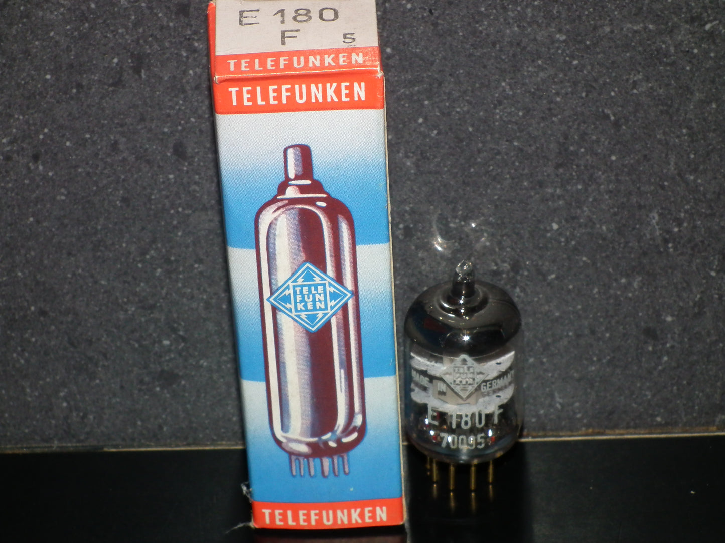 Telefunken E180F 6688 6J9P NOS NIB Gold pin Heerlen Tube plant, made back in 60s