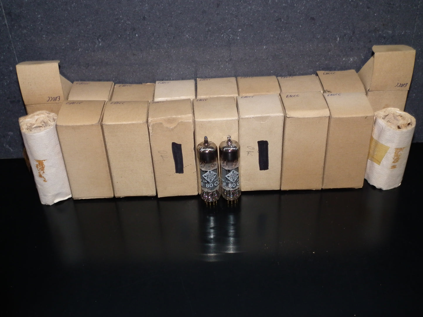 Telefunken E80CC 6085 Platinum Matched pair NOS Holland Heerlen 1964