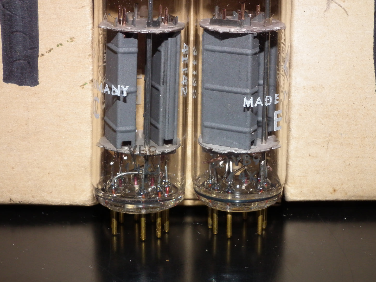 Telefunken E80CC 6085 Platinum Matched pair NOS Holland Heerlen 1964