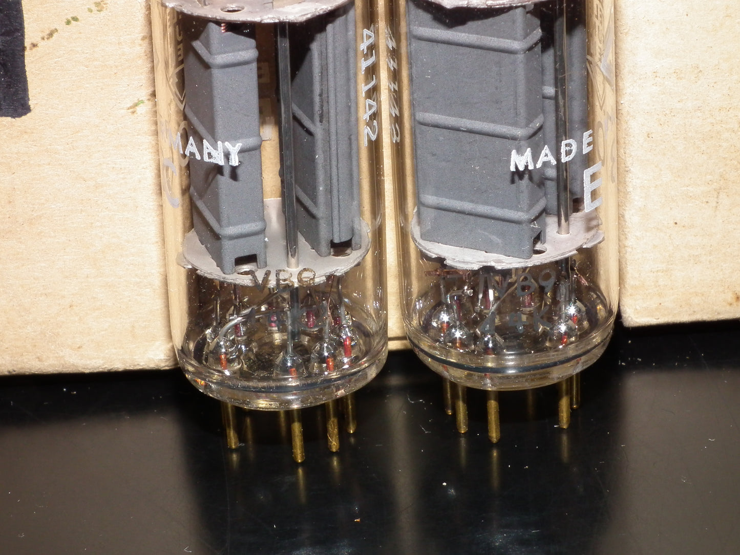 Telefunken E80CC 6085 Platinum Matched pair NOS Holland Heerlen 1964