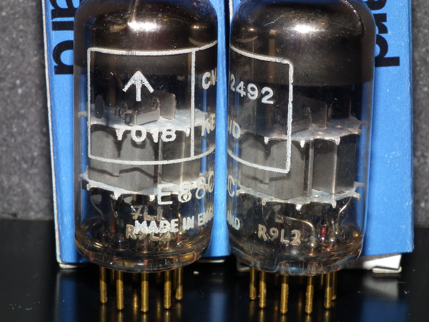Platinum Matched Pair CV2492 Mullard Mitcham E88CC ECC88 Gold Pins NOS