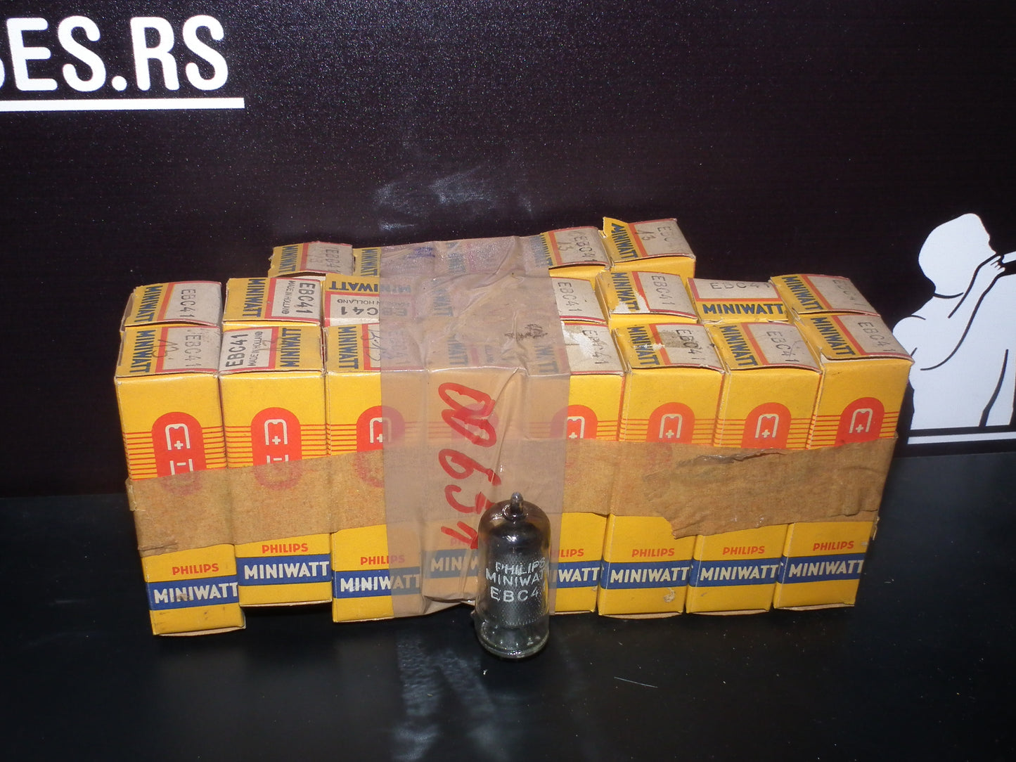 EBC41 Mullard PHILIPS NOS NIB Square Getter European radio receivers 50s