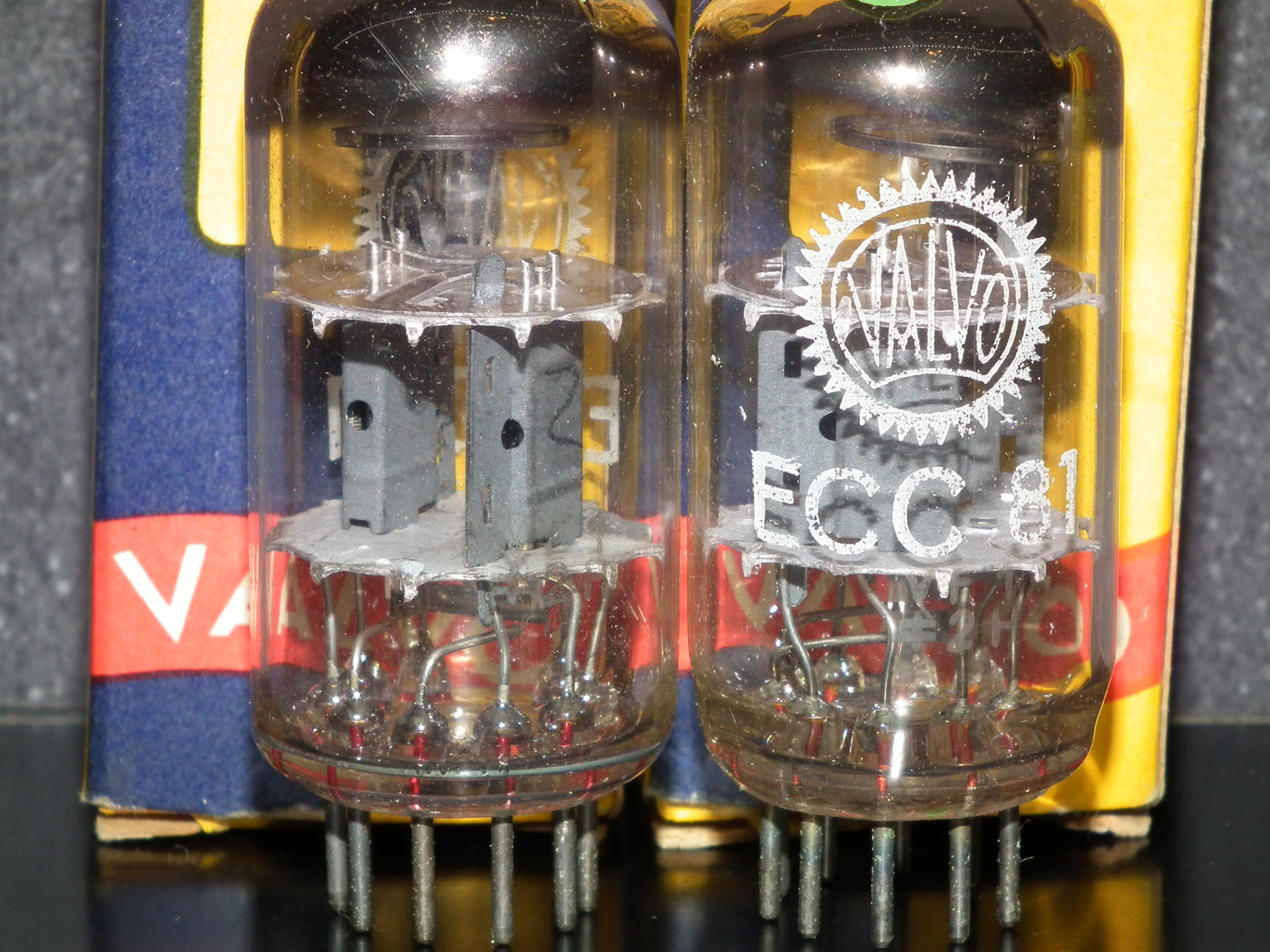 ECC81 12AT7 Valvo  NOS NIB Matched Pair Siemens Halske Munich tube plant 60s