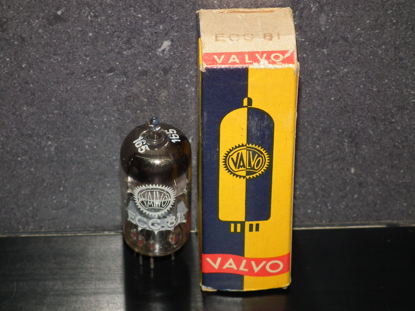 ECC81 12AT7 Valvo  NOS NIB Siemens Halske Munich tube plant 60s