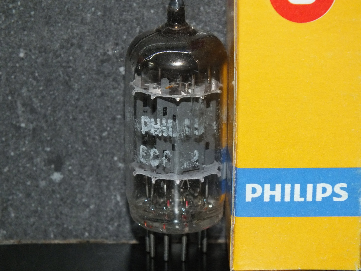 ECC82 12AU7 EI Yugoslavia Telefunken Long Smooth Plates Rebranded Philips