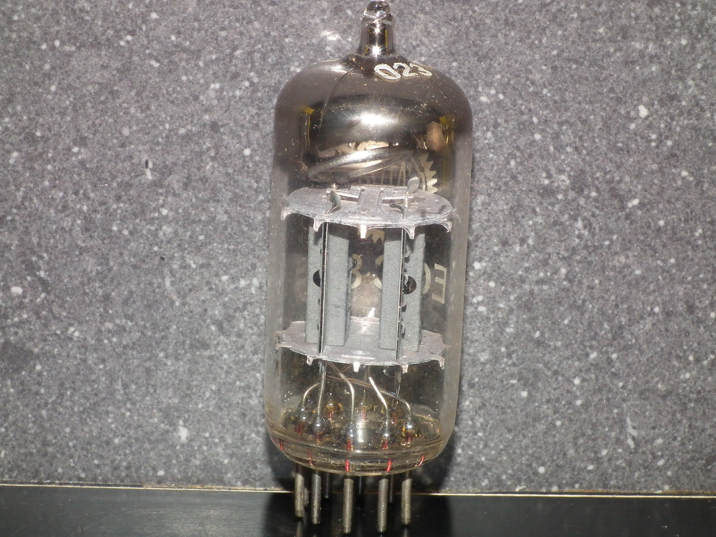 ECC82 Valvo 12AU7 NOS NIB, tested strong and balanced