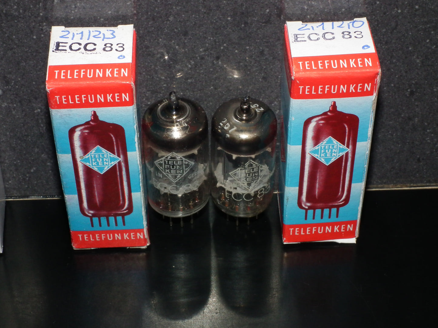 Platinum Matched Pair 12AX7 Telefunken ECC83 Tested NOS Ribbed Anodes <>