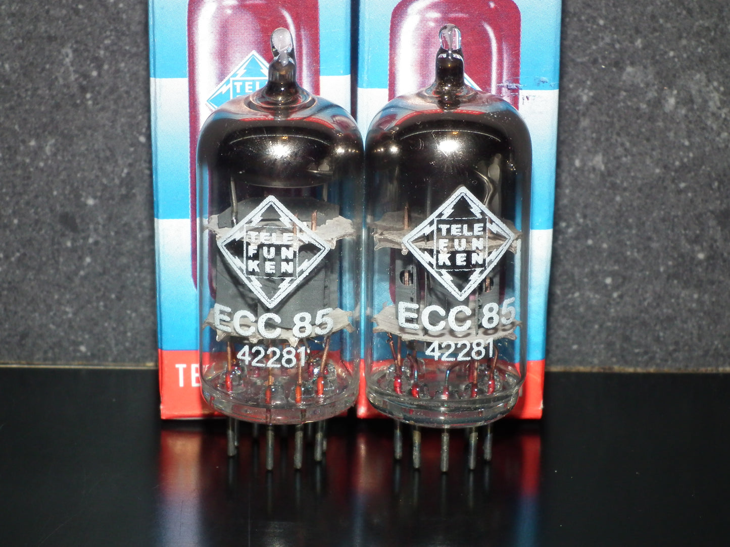 ECC85 6AQ8 Telefunken NOS