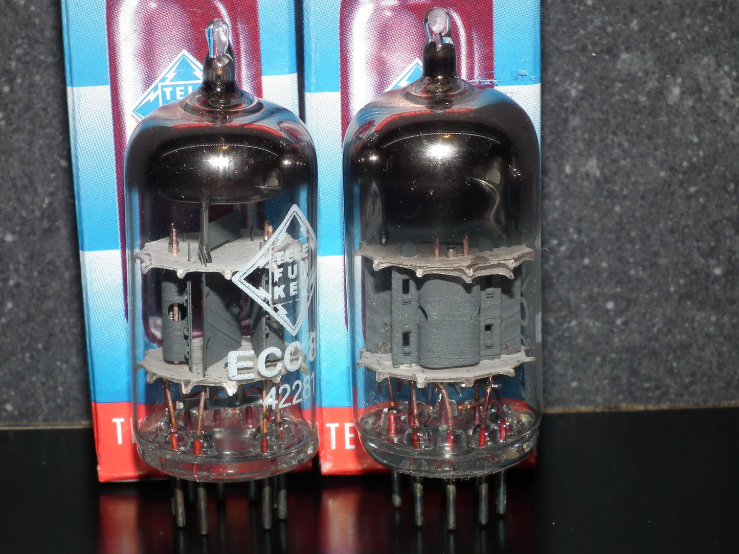 ECC85 6AQ8 Telefunken NOS