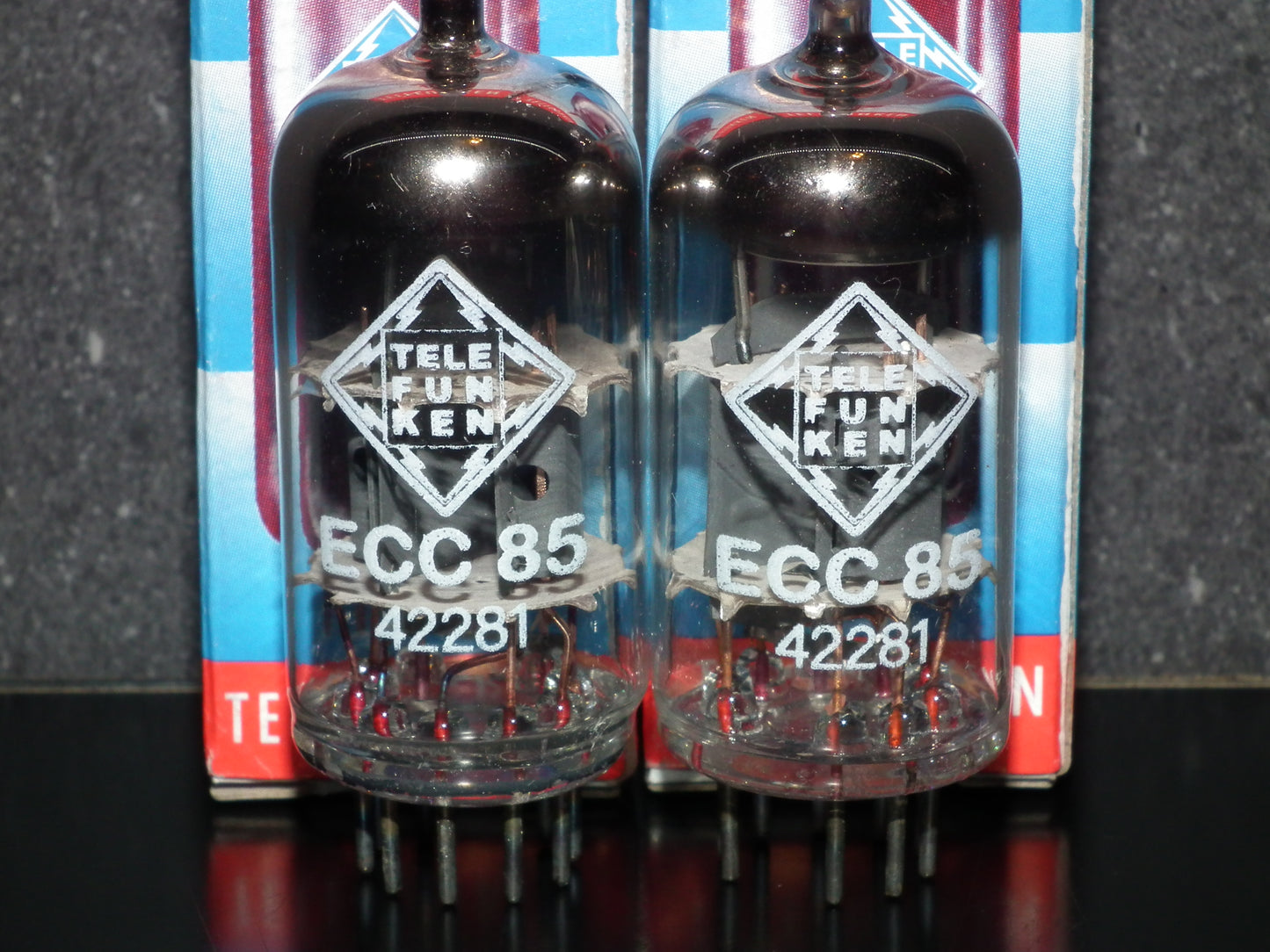 ECC85 6AQ8 Telefunken NOS