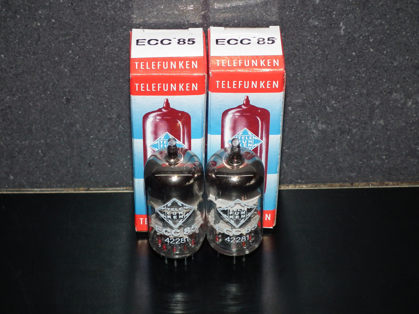 ECC85 6AQ8 Telefunken NOS