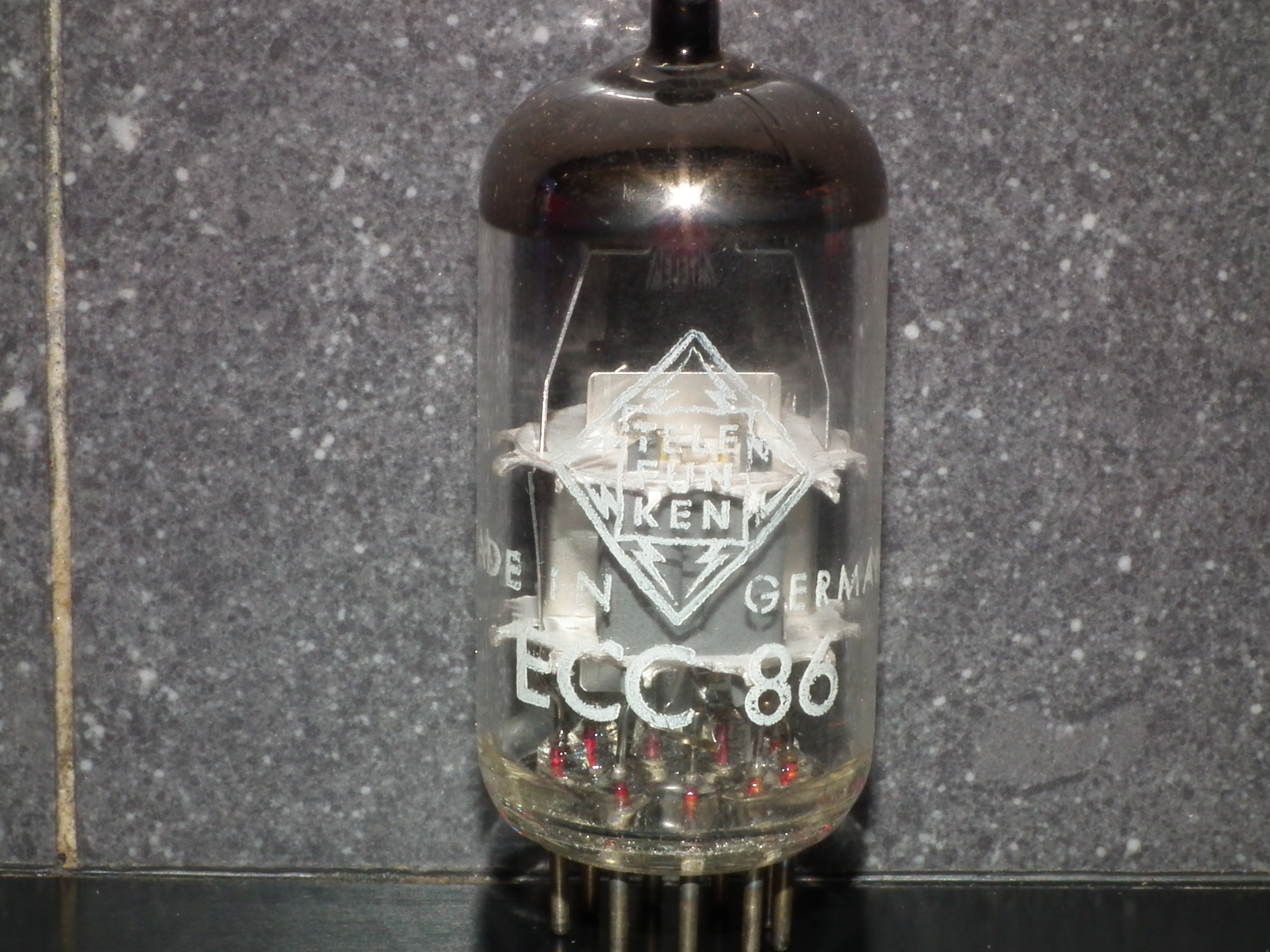 ECC86 Telefunken 6GM8 NOS NIB – tubes.rs