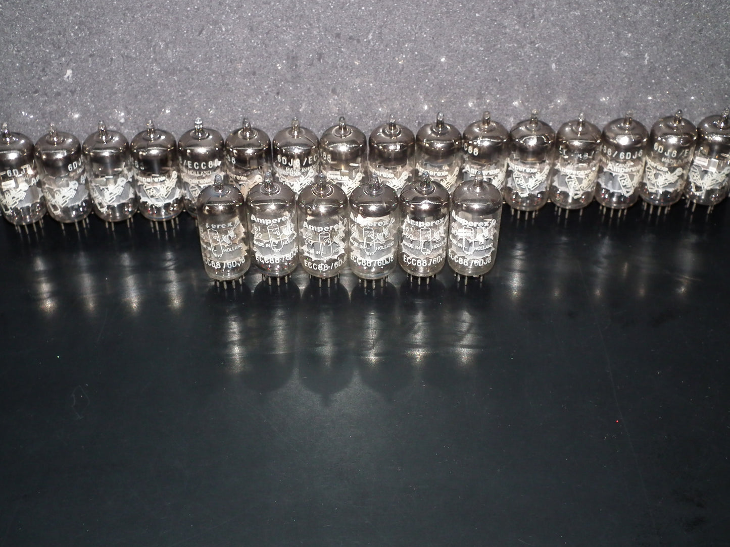 6DJ8 ECC88 Amperex Bugle Boy Holland Matched Pair Tested NOS Dual Stage Getter