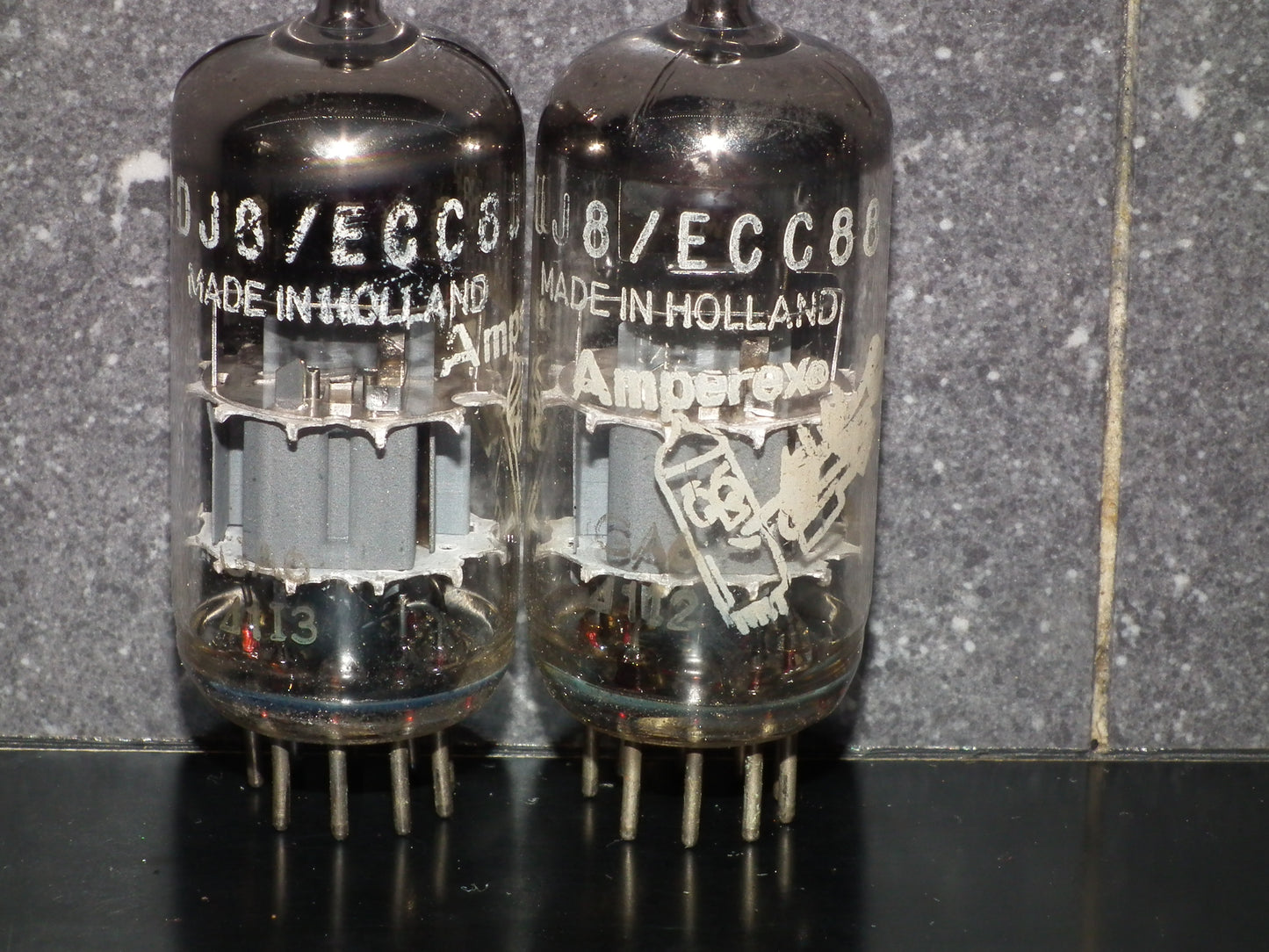 6DJ8 ECC88 Amperex Bugle Boy Holland Matched Pair Tested NOS Dual Stage Getter