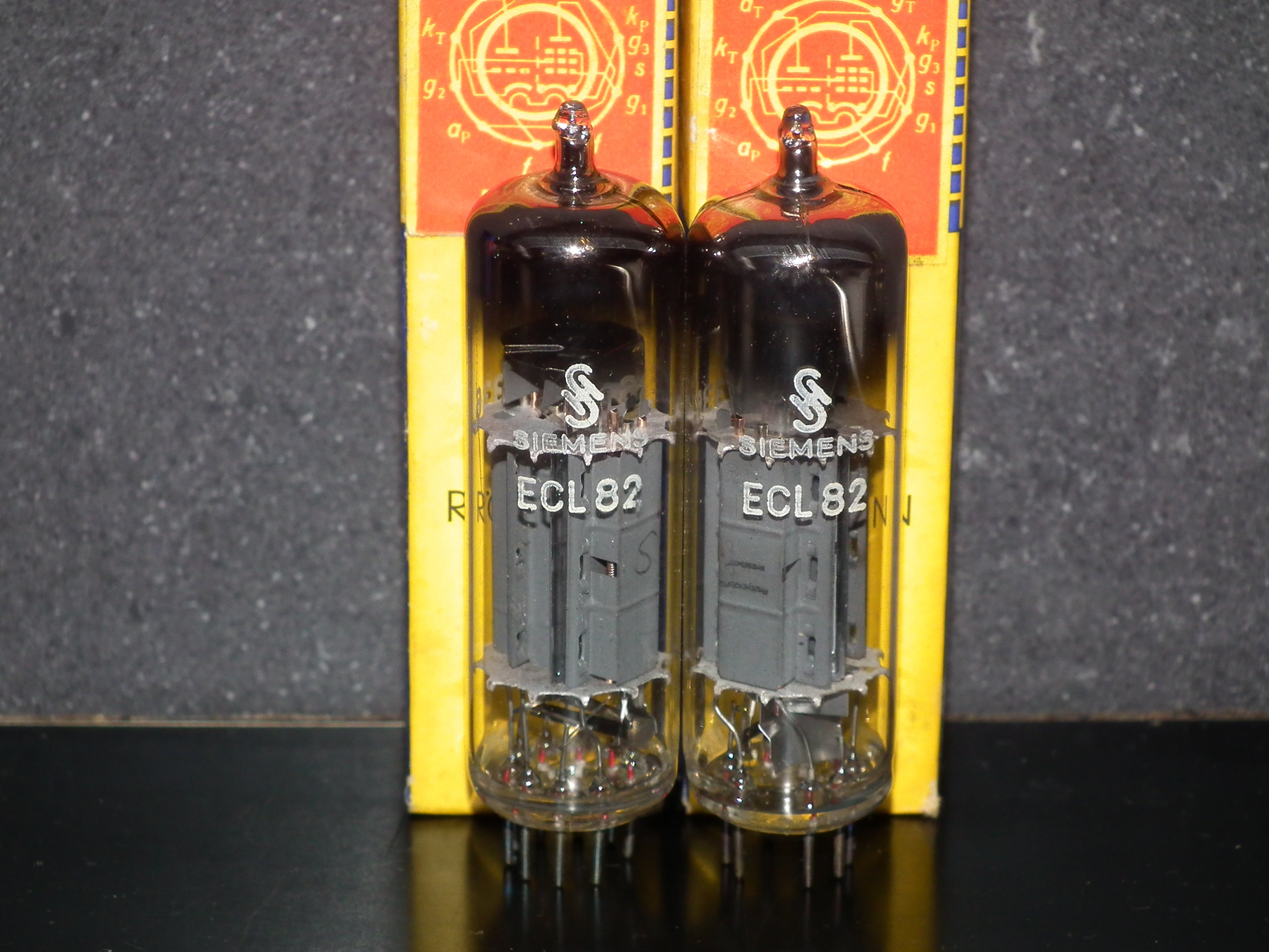 ECL82 6BM8 Siemens NOS NIB Platinum matched pair, Siemens & Halske