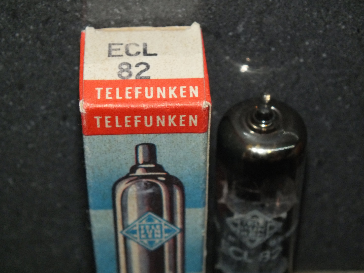 ECL82 Telefunken 6BM8 NOS NIB Diamond Bottom