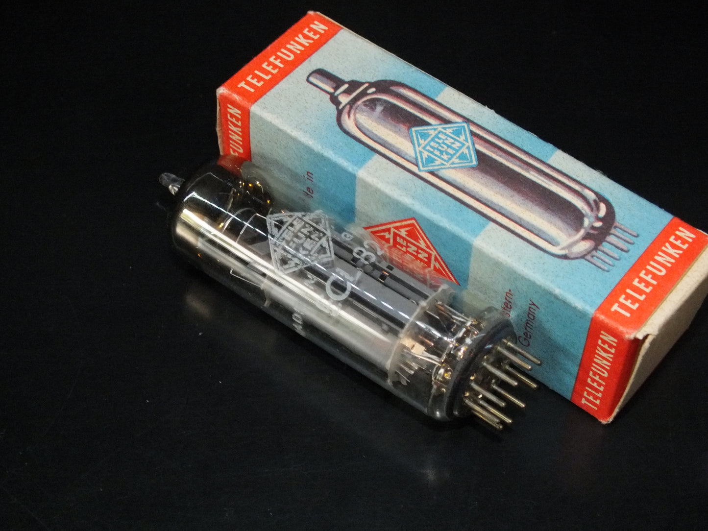 ECL82 Telefunken 6BM8 NOS NIB Diamond Bottom