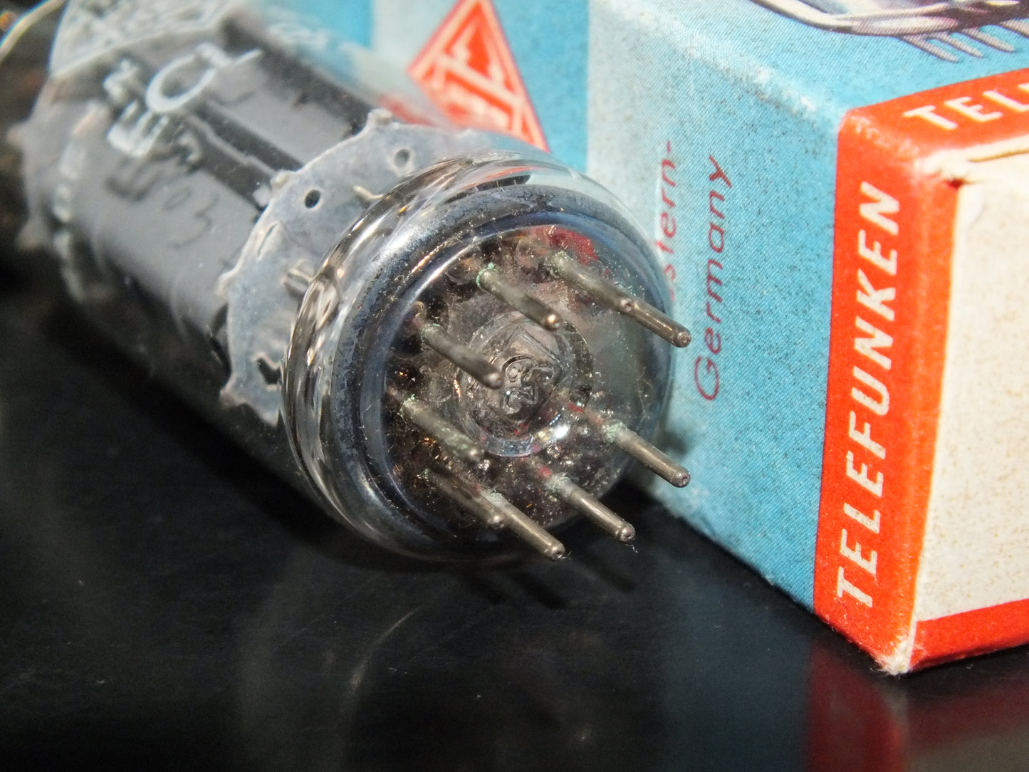ECL82 Telefunken 6BM8 NOS NIB Diamond Bottom