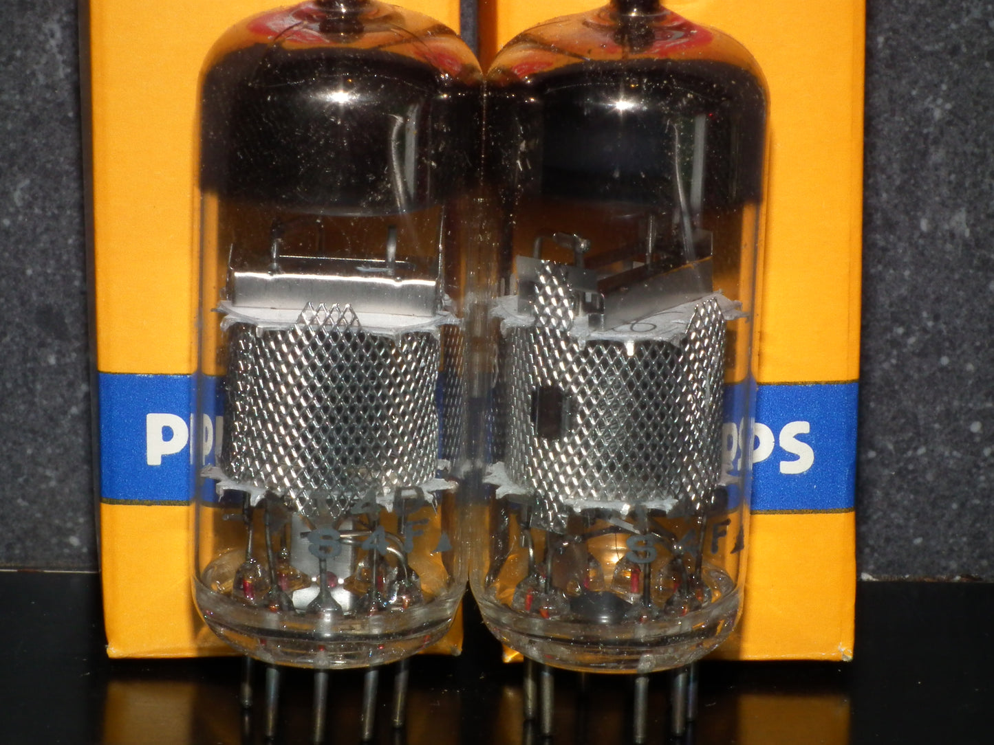 EF183 Philips NOS NIB 6EH7 One pair (2 tubes)