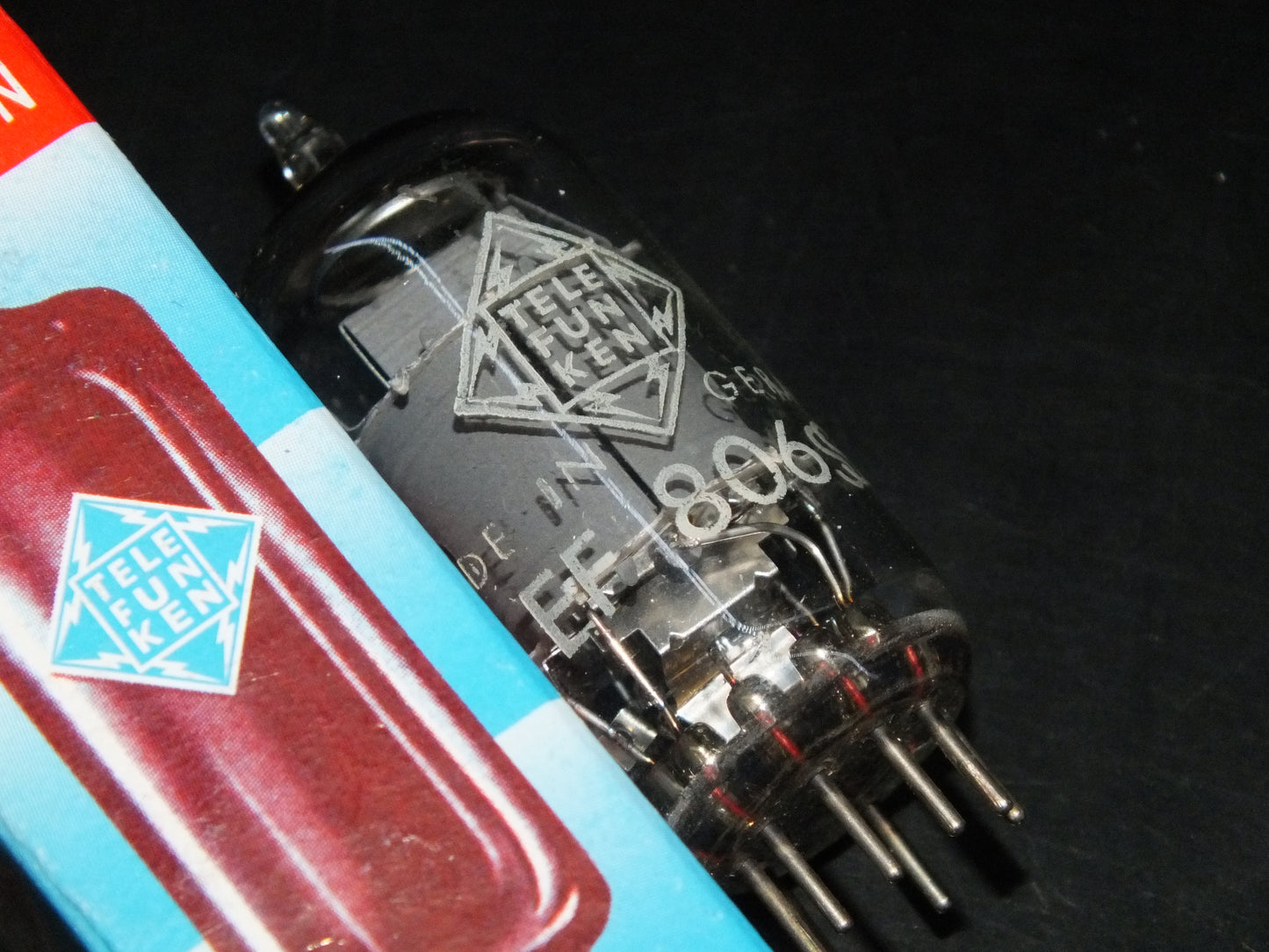 EF806S Telefunken, Diamond bottoms, Ulm plant, tested NOS