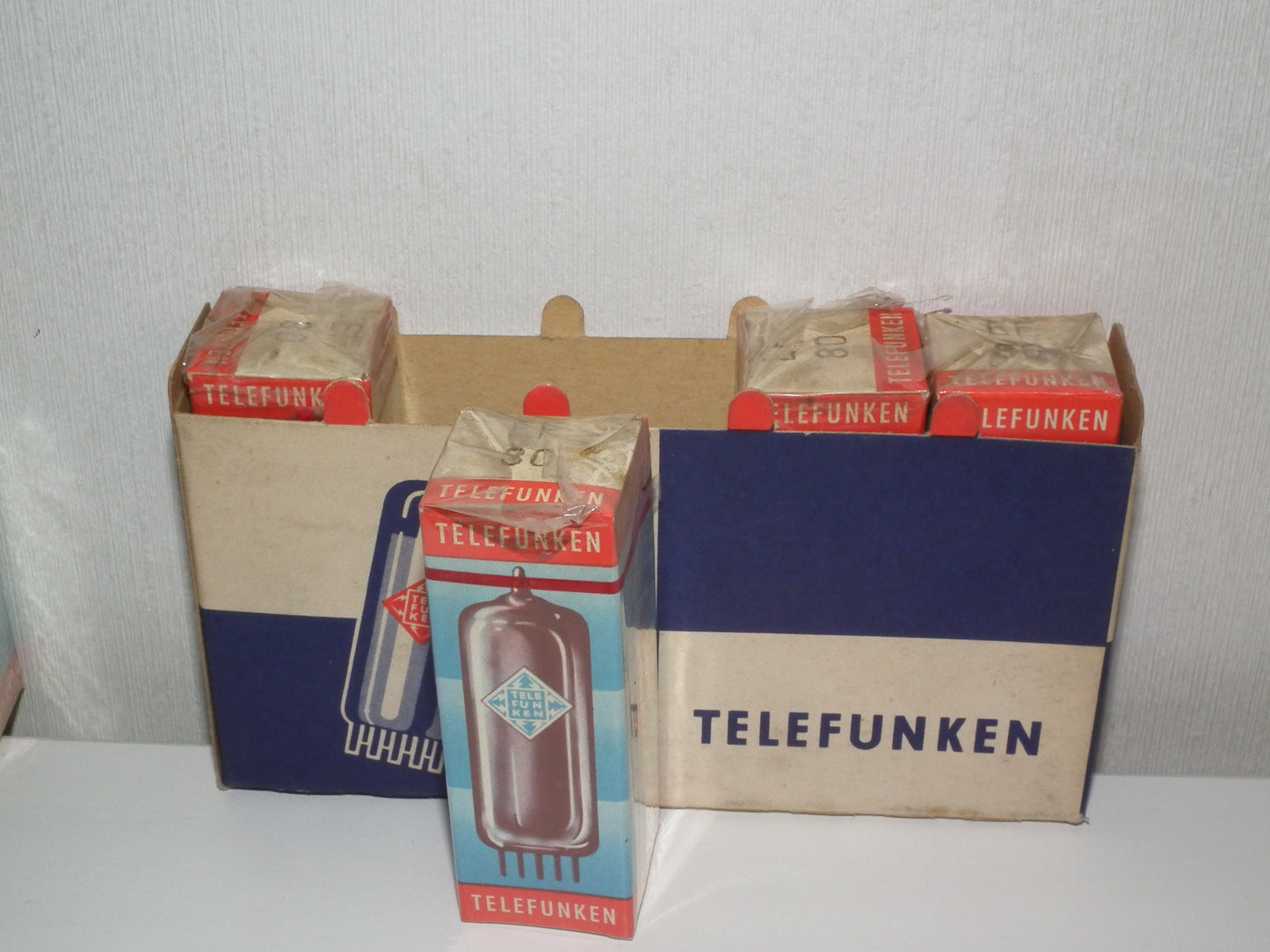 NOS EF80 Telefunken SEALED Diamond Bottom Made in West Germany