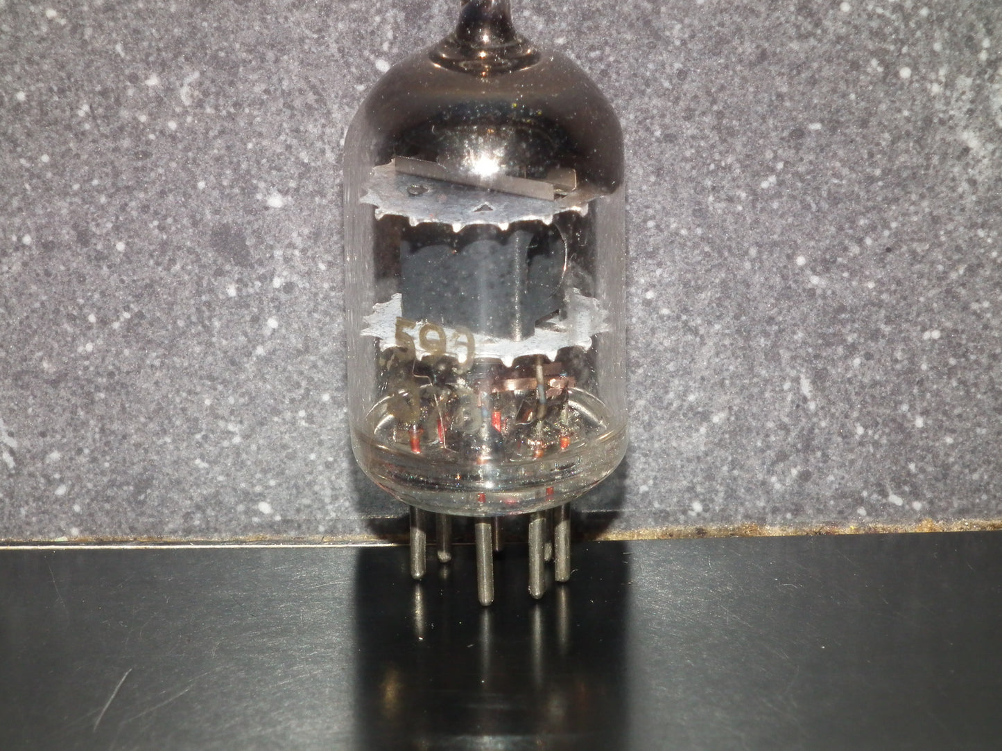 5654 Mullard EF95 6AK5 CV850  RARE Square Getter Whyteleafe