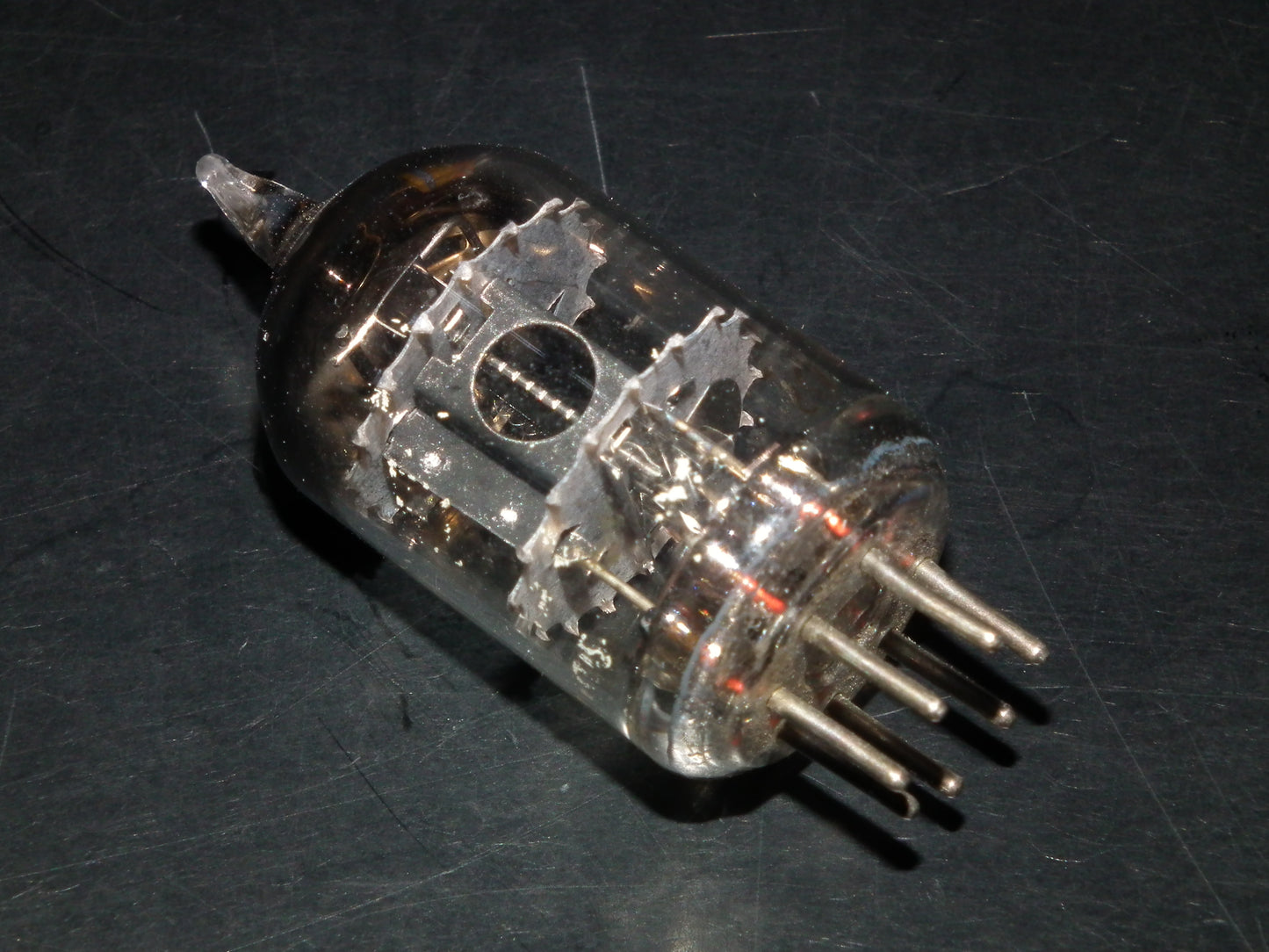 5654 Mullard EF95 6AK5 CV850  RARE Square Getter Whyteleafe
